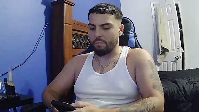 Snapshot of MasterKvn chatting on January 31, 4:25 am MasterKvn online show from January 31, 4:25 am