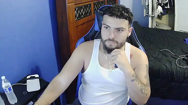 Snapshot of MasterKvn chatting on March 13, 7:53 am MasterKvn online show from March 13, 7:53 am