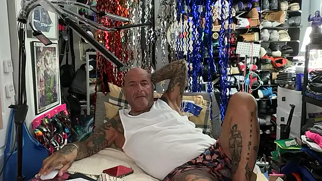 joeytatts66 online show from June 6, 2:06 am