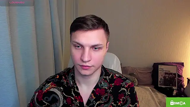 handsome guy01 online show from May 14, 4:21 am