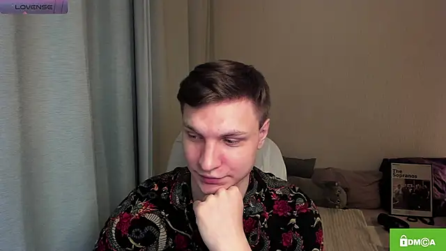 handsome guy01 online show from May 30, 9:26 pm