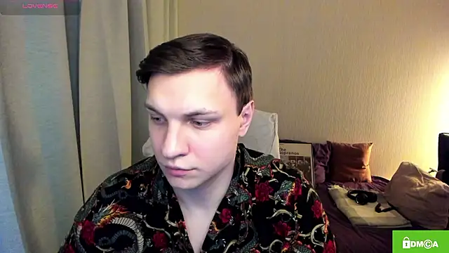 handsome guy01 online show from March 16, 7:40 pm