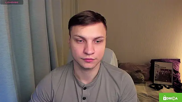 handsome guy01 online show from May 7, 6:52 pm