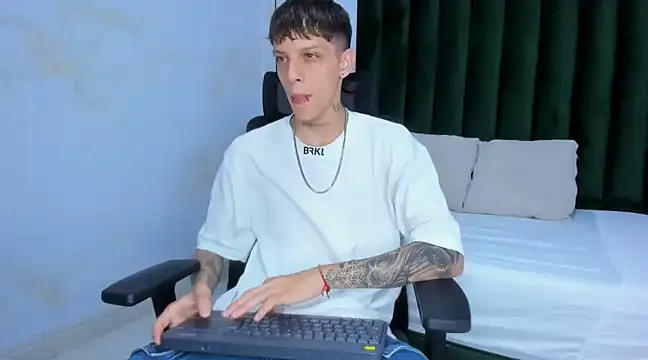 Adam hard  online show from December 5, 7:29 pm