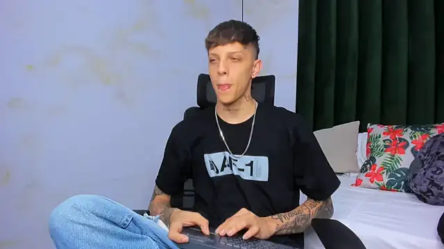 Adam hard  online show from January 16, 7:52 pm