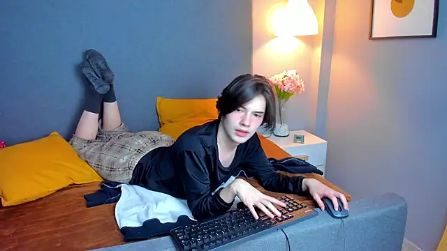 Angel shiny online show from December 23, 3:40 am