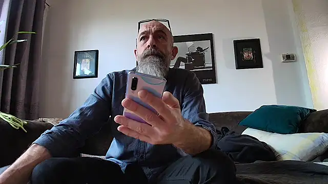 Kingsscepter online show from February 6, 1:32 pm