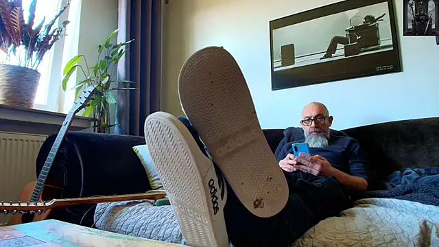 Kingsscepter online show from March 16, 2:33 pm