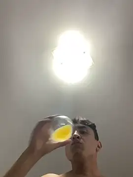 Snapshot of LCarreraa chatting on January 19, 4:12 am LCarreraa online show from January 19, 4:12 am