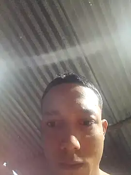 Snapshot of tayson_ chatting on December 14, 10:56 am tayson online show from December 14, 10:56 am