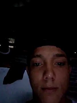 Snapshot of tayson_ chatting on March 3, 11:38 am tayson online show from March 3, 11:38 am