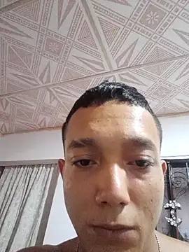 Snapshot of tayson_ chatting on January 18, 3:59 pm tayson online show from January 18, 3:59 pm