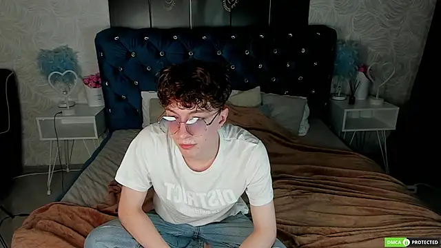 TrevorBenson online show from September 15, 6:09 pm