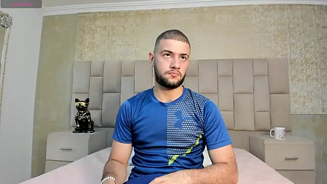 MaximusDick1  online show from November 22, 4:23 am