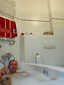 tomtom9179 online show from October 7, 3:05 pm