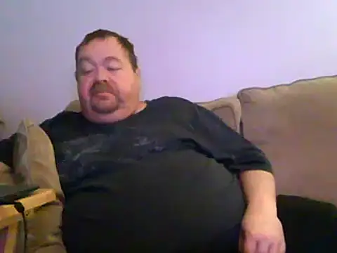 Snapshot of hitman_35 chatting on December 3, 4:57 am hitman 35 online show from December 3, 4:57 am