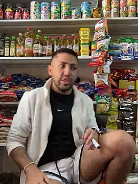 JuanZapata33 online show from February 20, 8:54 pm