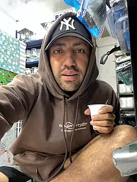 JuanZapata33 online show from February 5, 10:17 pm