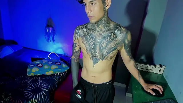 Snapshot of Travistanner_28 chatting on September 19, 4:51 pm Travistanner 28 online show from September 19, 4:51 pm