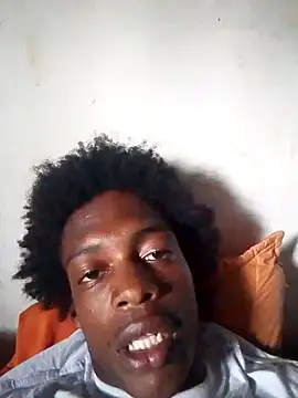 Snapshot of LarryCollin chatting on December 31, 7:29 pm LarryCollin online show from December 31, 7:29 pm
