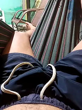 Snapshot of 1995eduardo chatting on February 23, 9:14 pm 1995eduardo online show from February 23, 9:14 pm