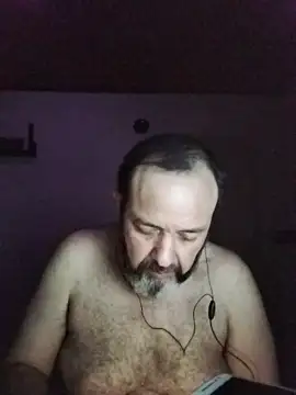 Snapshot of Leocesar37 chatting on October 11, 7:12 am Leocesar37 online show from October 11, 7:12 am