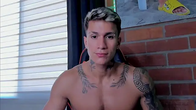 pettergrey1 online show from September 10, 9:02 pm