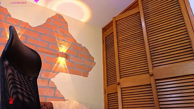 Dylanstonne online show from December 21, 9:34 pm