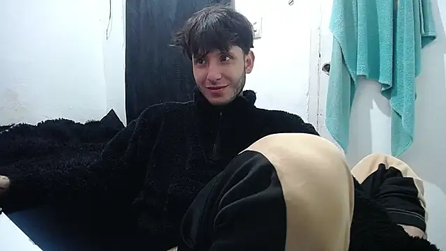 esjrobles online show from September 10, 1:32 pm