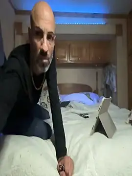 KBD85 online show from October 23, 7:01 am