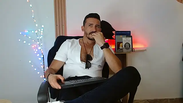 Reiko 85  online show from January 10, 7:28 pm