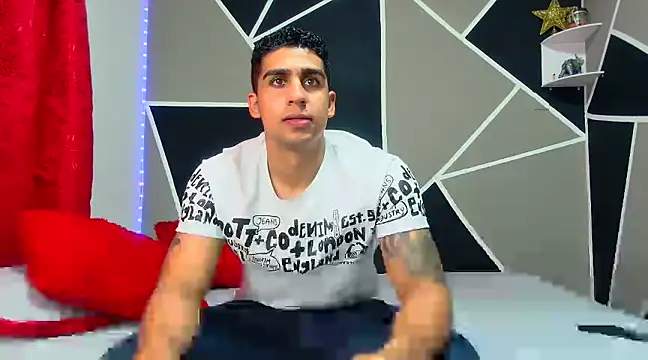 Snapshot of astrom_greyy chatting on January 10, 8:37 pm astrom greyy online show from January 10, 8:37 pm