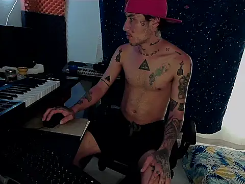 Snapshot of patrik_tattoo_ chatting on March 17, 1:19 pm patrik tattoo online show from March 17, 1:19 pm