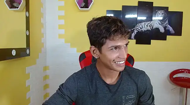 mau elixxx online show from January 25, 2:04 am