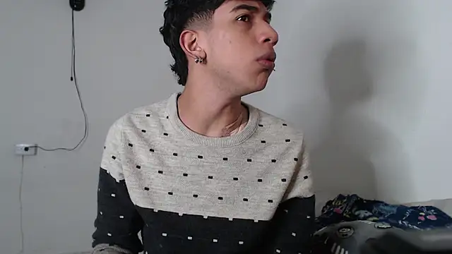 hares mds online show from April 15, 6:52 pm