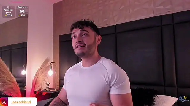 JossAckland online show from December 14, 7:54 pm