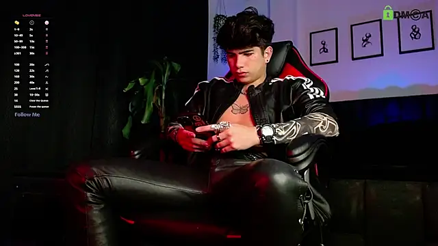 LyleBennett  online show from February 13, 11:48 am