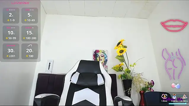 Snapshot of kevin__fox_ chatting on March 15, 7:27 pm kevin fox online show from March 15, 7:27 pm