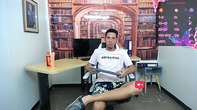 Snapshot of kevin__fox_ chatting on January 20, 7:35 pm kevin fox online show from January 20, 7:35 pm