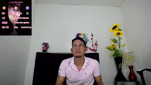 Snapshot of kevin__fox_ chatting on February 24, 7:19 pm kevin fox online show from February 24, 7:19 pm