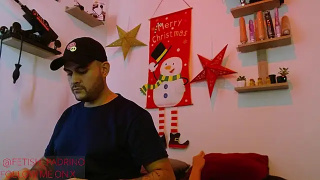 Snapshot of fetish_padrino chatting on December 2, 4:40 pm fetish padrino online show from December 2, 4:40 pm