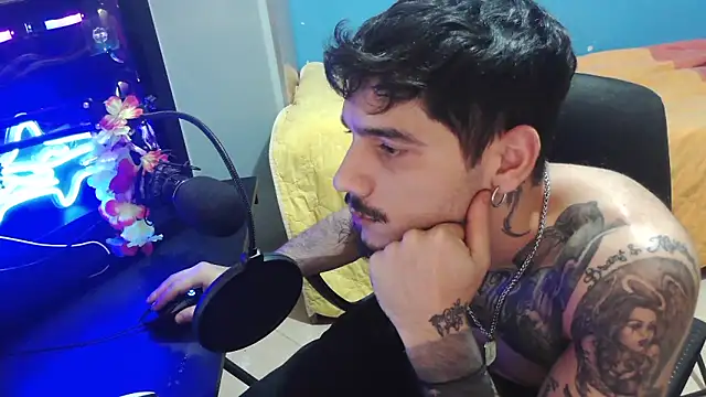 Badboyi1997 online show from October 25, 1:07 am