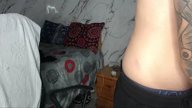 Dereck Dickson online show from April 5, 5:04 am