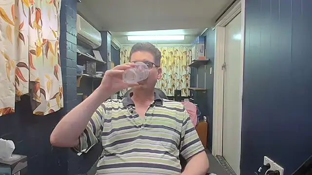 tilobinder online show from November 14, 12:50 pm