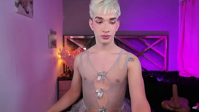 Cherry zayden  online show from April 19, 9:06 pm