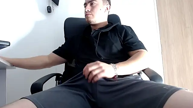 dragon1006 online show from February 23, 4:42 pm