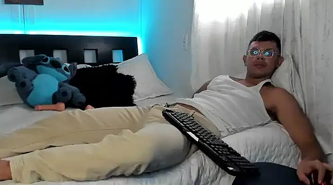 PipeRodriguez  online show from December 8, 2:52 pm