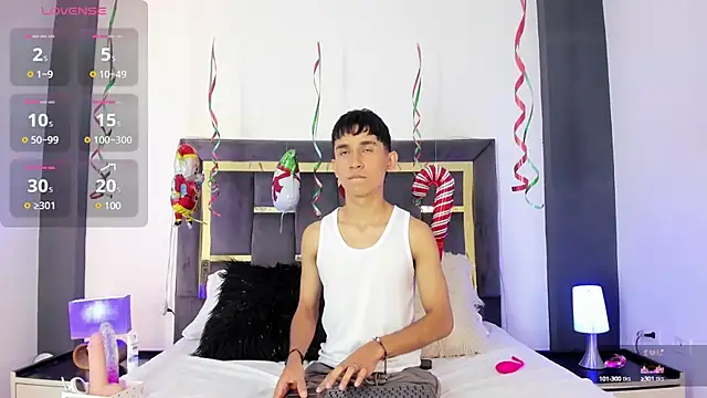 Thayler jones online show from December 19, 11:39 am