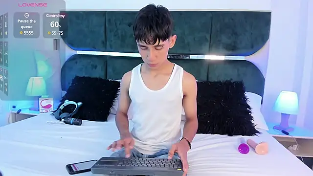 Thayler jones online show from January 19, 11:23 am