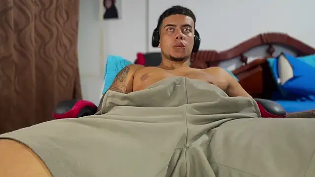 DuoHotLive online show from November 29, 4:25 am